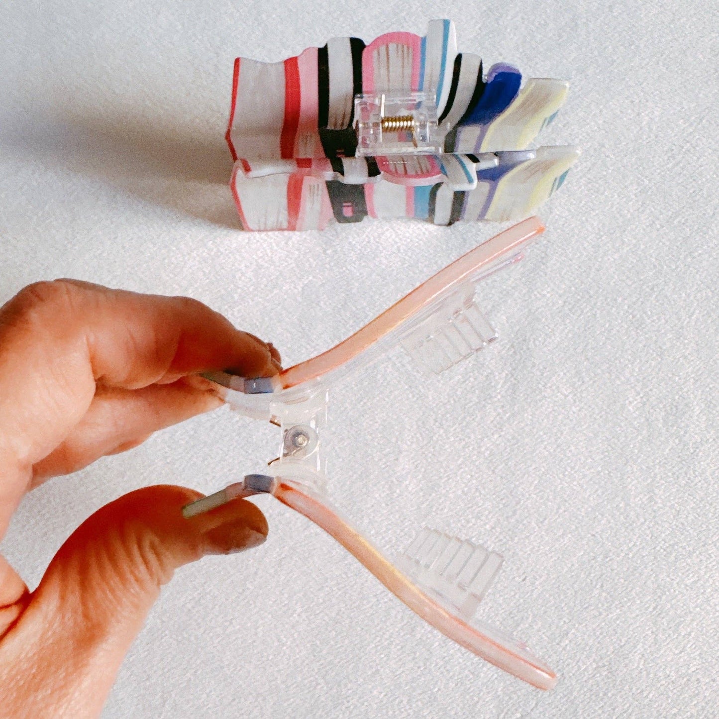 Ellison+Young - Colorful Librarian Hair Claw: Orange