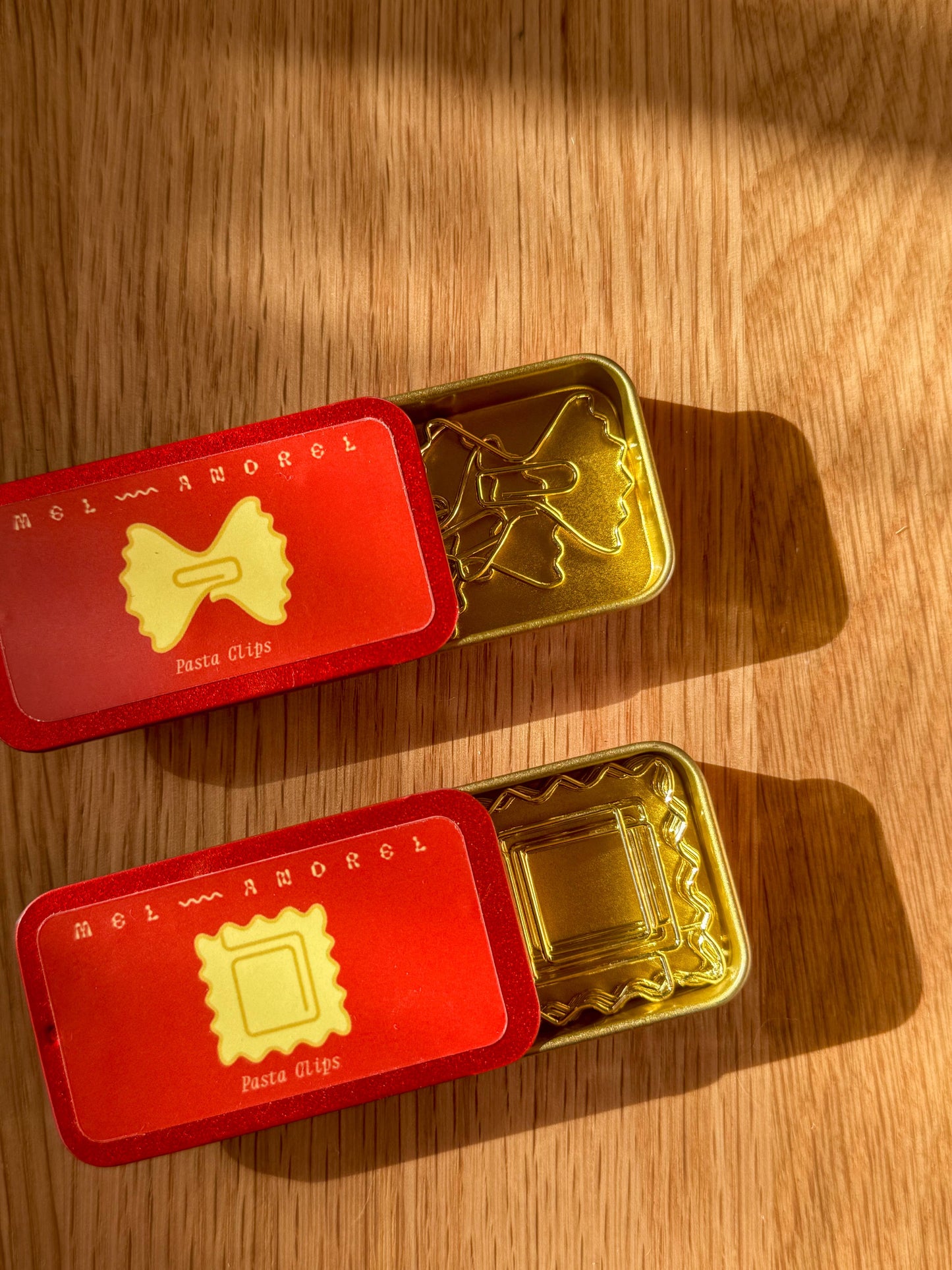 Mel Andrel - Pasta Paper Clip - Farfalle