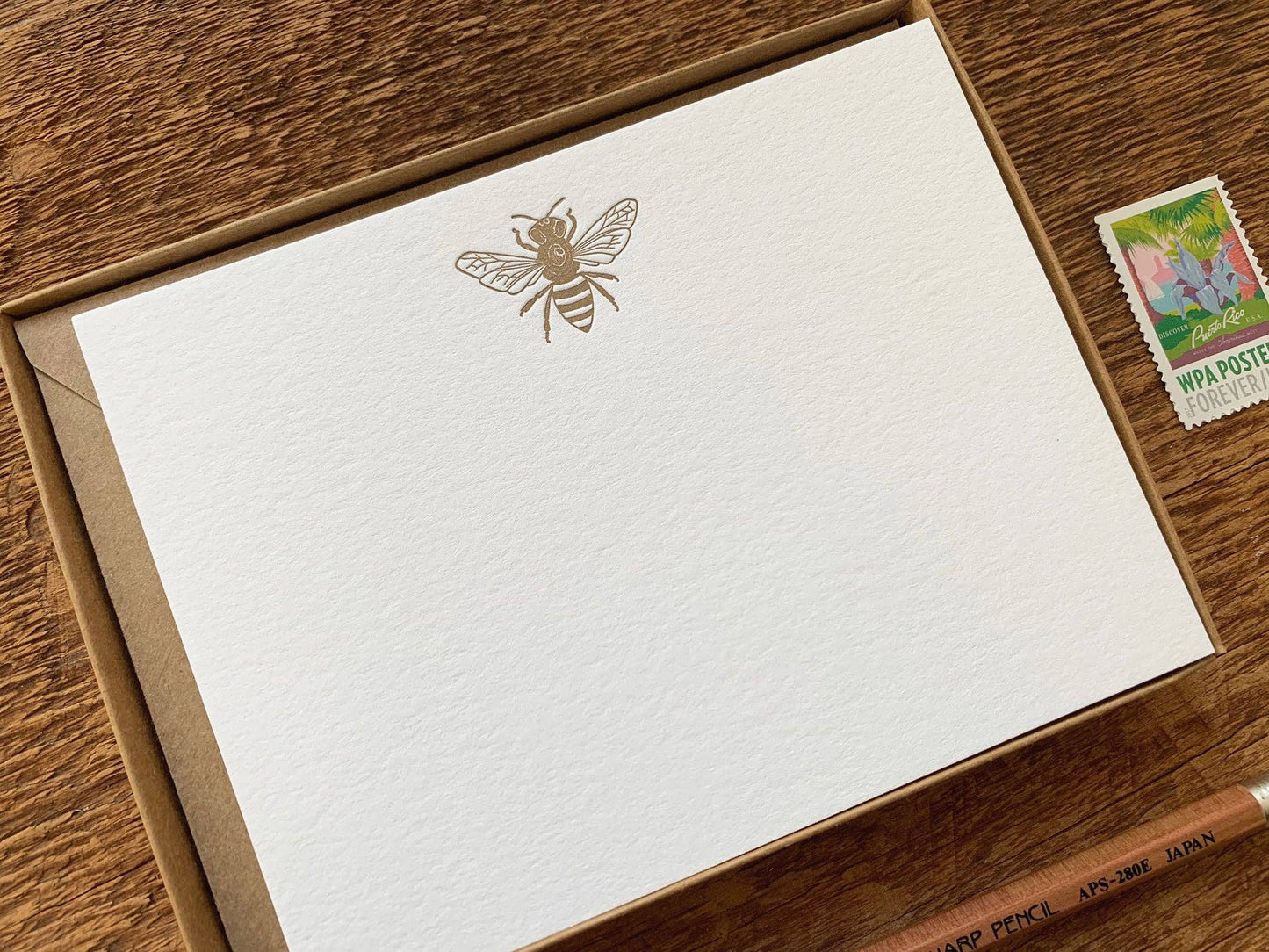 Noteworthy Paper & Press - Honey Bee Flat Notes (Boxed Set of 8)