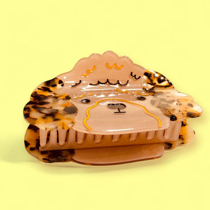 Carolyn Suzuki - CARMY THE DOG HAIR CLAW